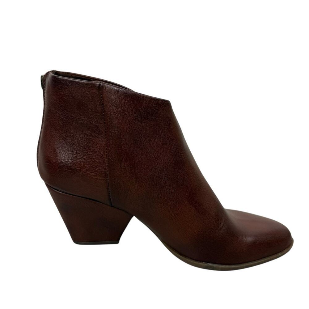 B.O.C. Born Boots Womens 6 Brown Cushioned Macey Zip Up Almond Toe Heeled Bootie - Picture 7 of 10